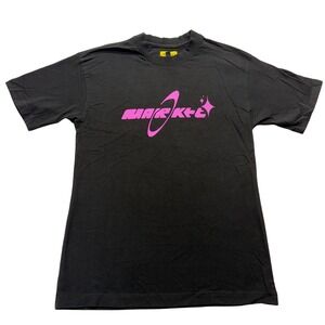 Market T-Shirt Mens Small Black Pink Orbit Logo Graphic Y2K‎ Streetwear Cotton